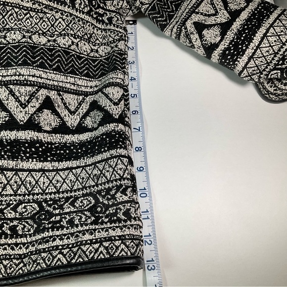 H&M black and white open front jacket, size 8 - Picture 10 of 11